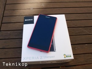 Sony-Xperia-Z1-Compact-12