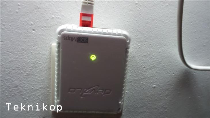 Devolo-dLAN-500-WiFi-Review-2